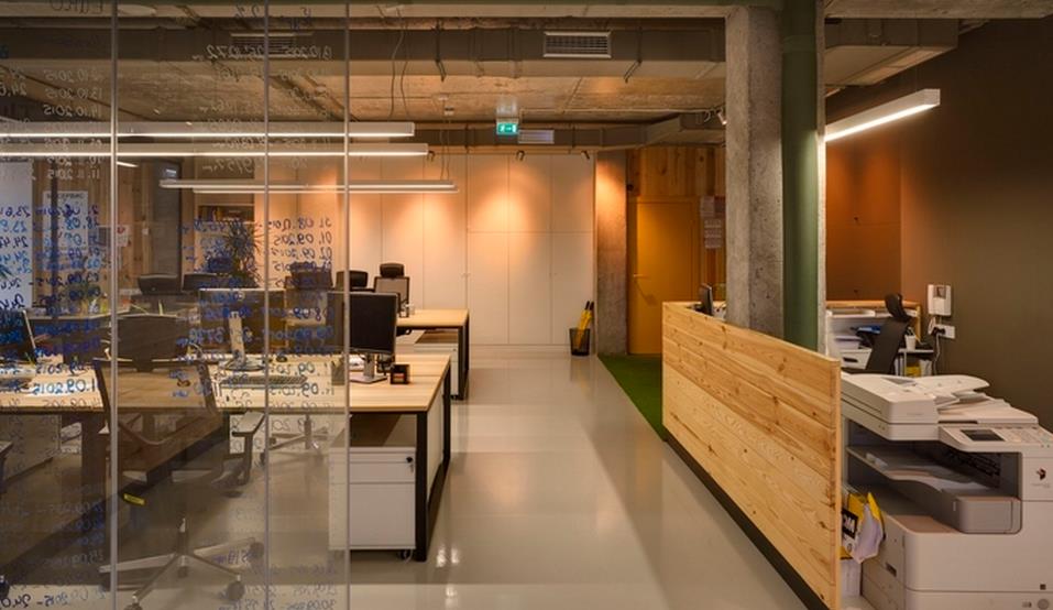 如何將辦公室裝修的比較穩重、大氣？