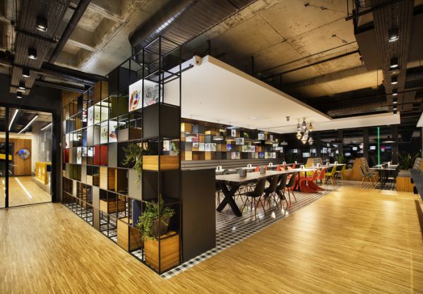 員工和領(lǐng)導(dǎo)的上海辦公室設(shè)計(jì)的區(qū)別